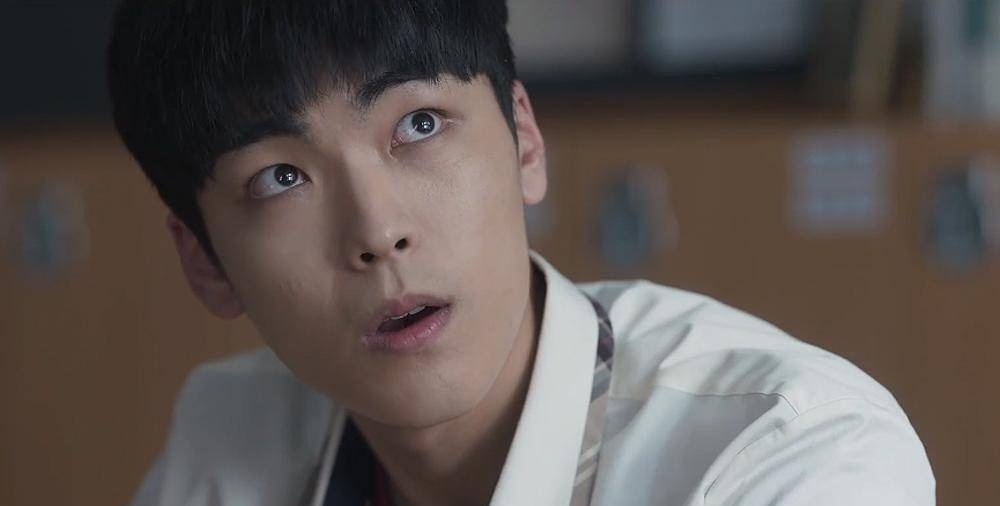 第一部的最大反派是「權日河」（金秀謙 飾）