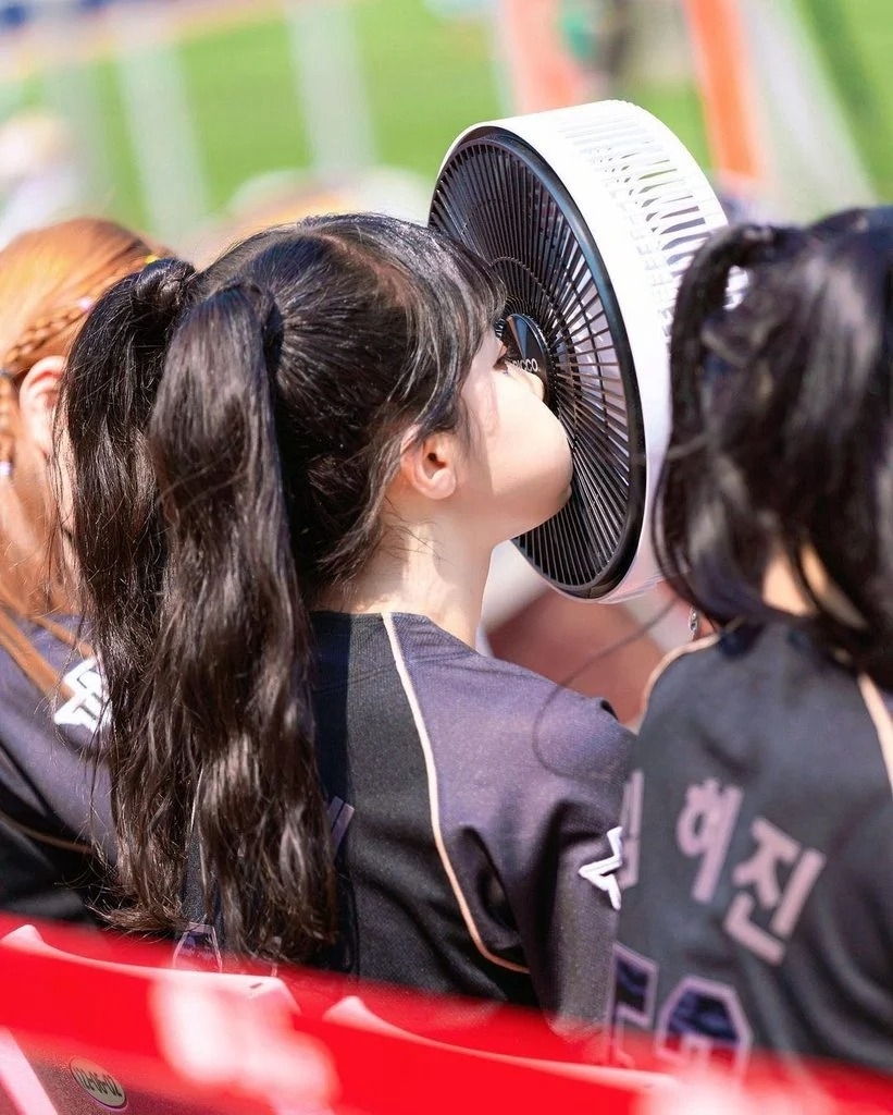 李多慧光是對著電風扇納涼的畫面都會爆紅