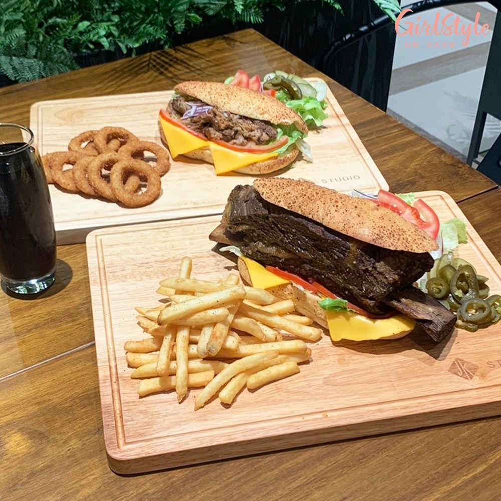 JK STUDIO Burger