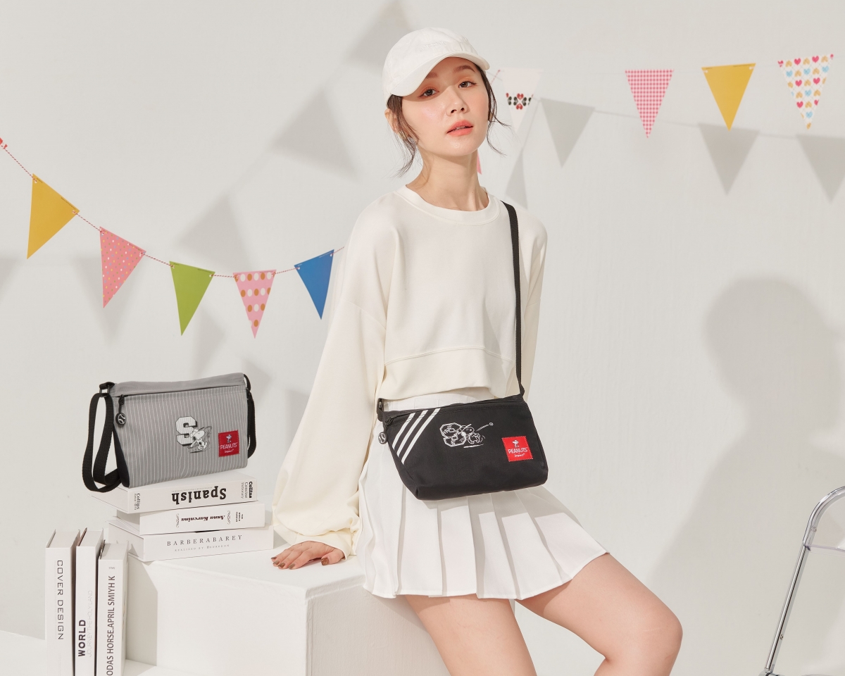 康是美「史努比加價購」16： 側背包（黑/灰）加購價：399/個