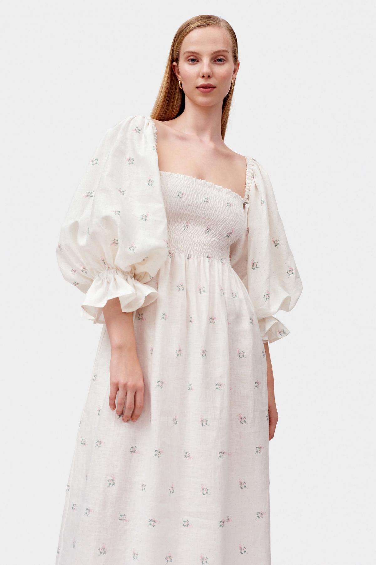 Atlanta Linen Dress in Bouquet Print 320.00 $