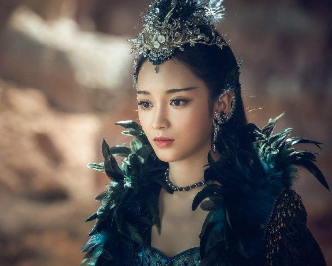 飾演「姒嬰」的女演員王一菲原來就是《香蜜沉沉燼如霜》「穗禾」。