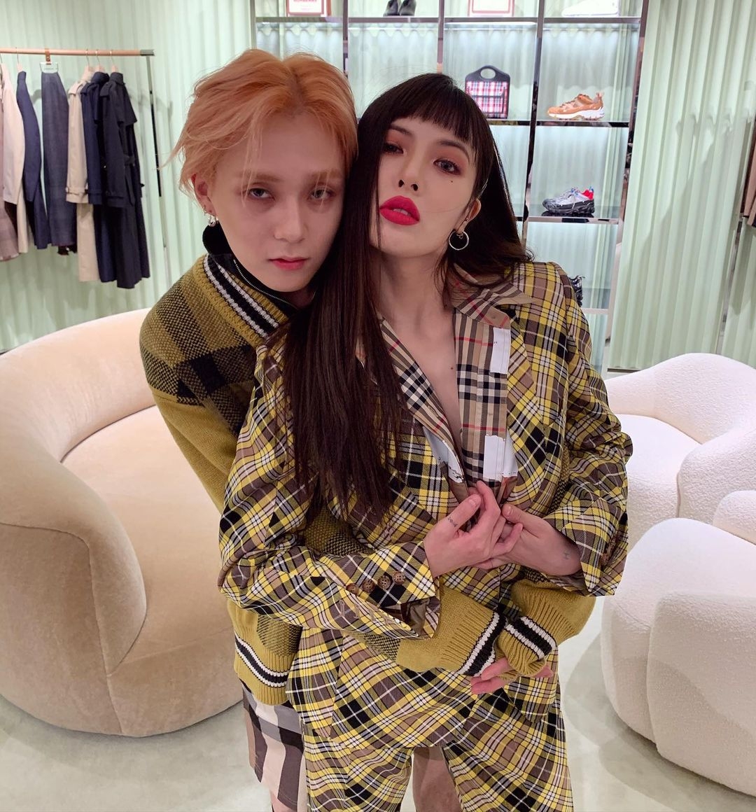 泫雅與DAWN於2018年公開認愛