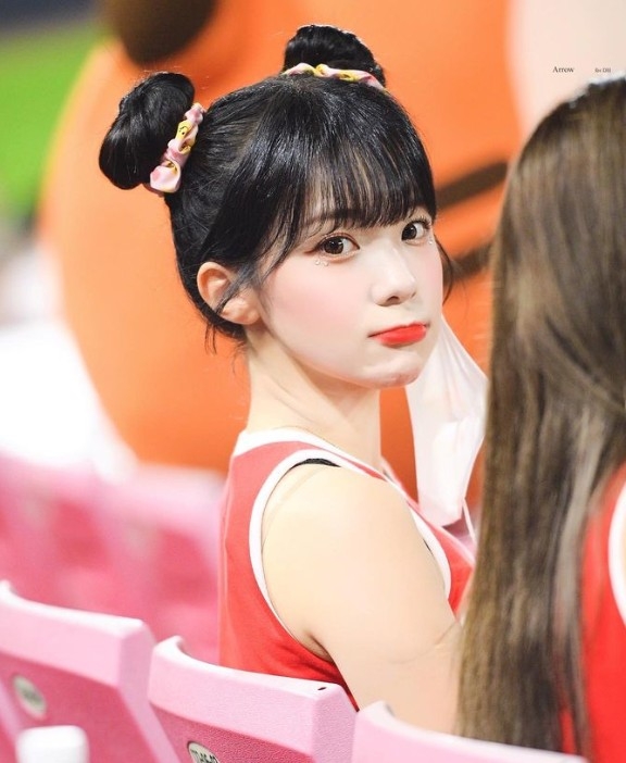 李多慧的可愛包頭也吸引許多女生模仿