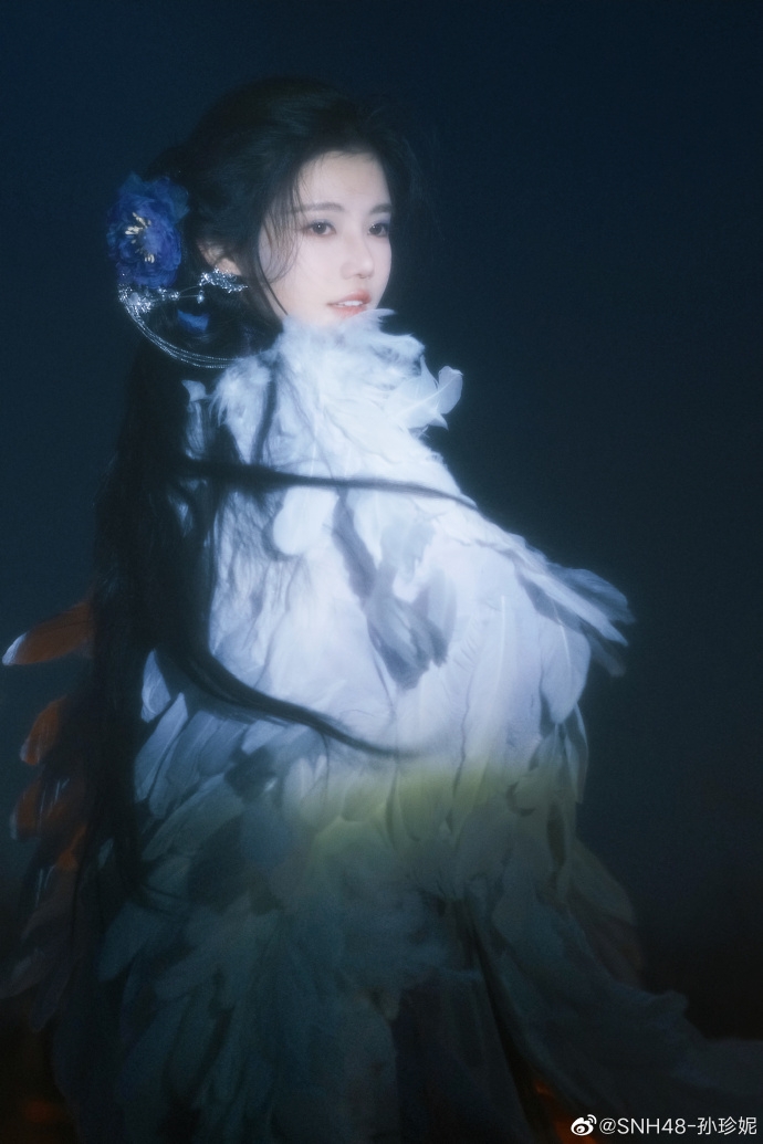 孫珍妮實在太適合演狐妖了，簡直魅惑眾生。