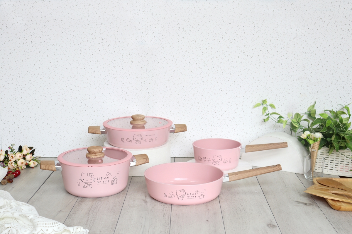 Hello Kitty粉紅鍋具