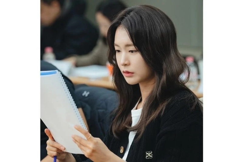 鄭釉珍則將實飾演與鄭敬淏角色姜彪展開愛情線的角色