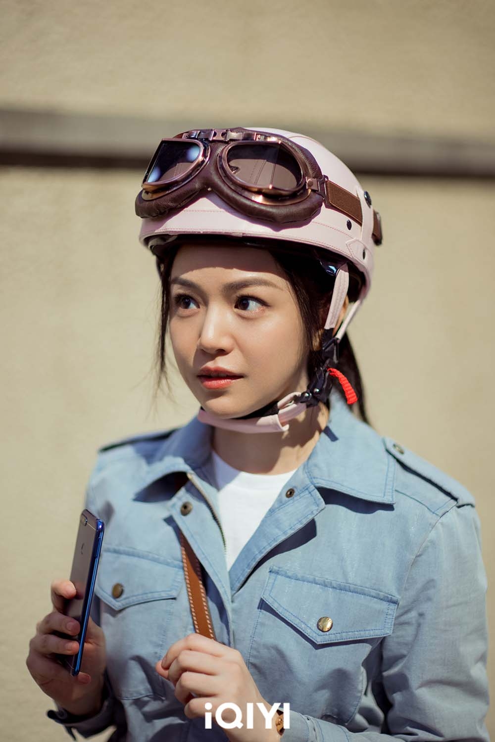 陳妍希飾演室內設計師「齊家宜」。