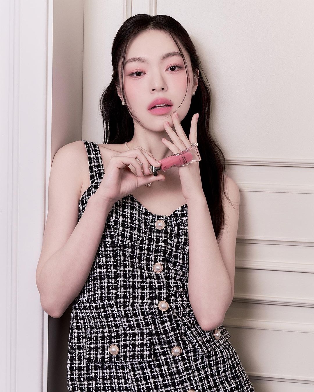 MuzigaeMansion 透明顏料罐唇釉 6ml，NT$520