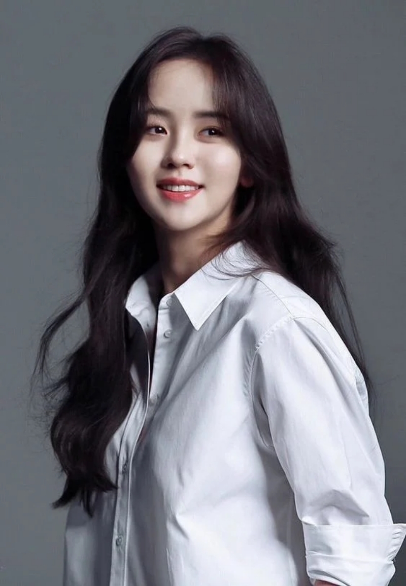 金所泫飾演女主角「穆率熙」