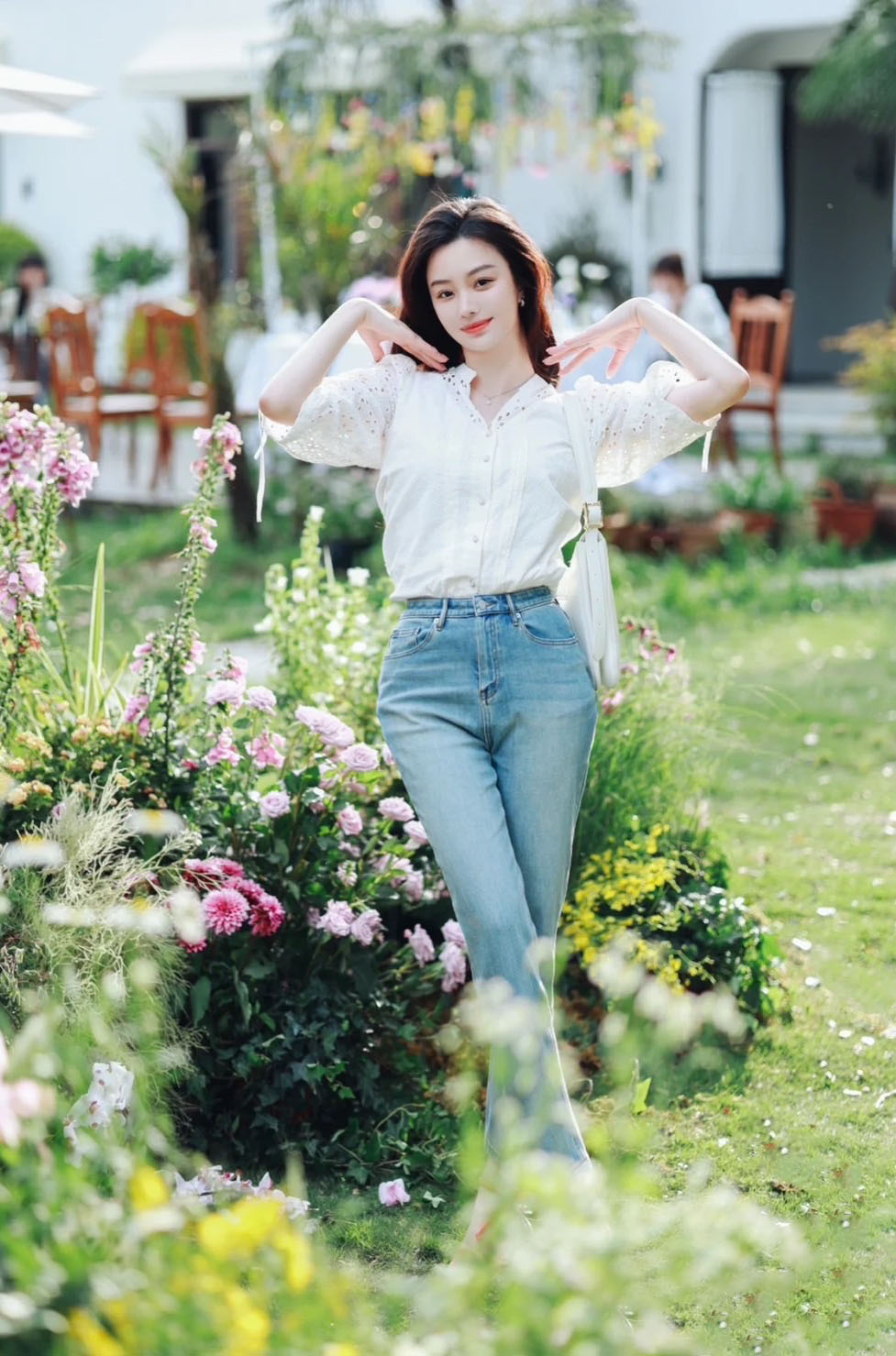 婚禮穿搭應該要顧及場所、婚禮風格、新郎新娘的要求