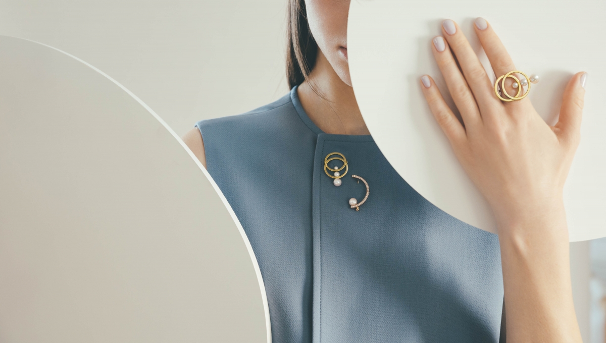 TASAKI cosmic & kinetic胸針形象照