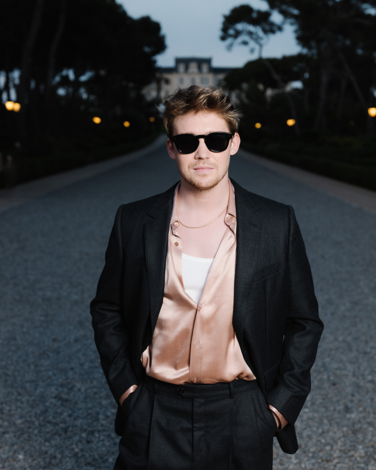 CELINE CANNES 2023 DINNER _ JOE ALWYN