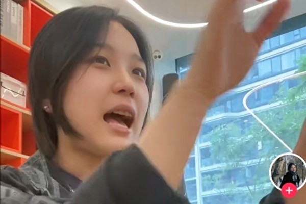 網友直指上圖的「桃子老師」是這首歌的原創