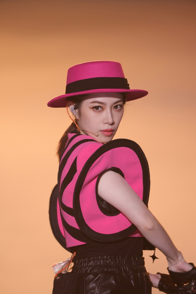 徐懷鈺表演大翻車，遭受許多負評。