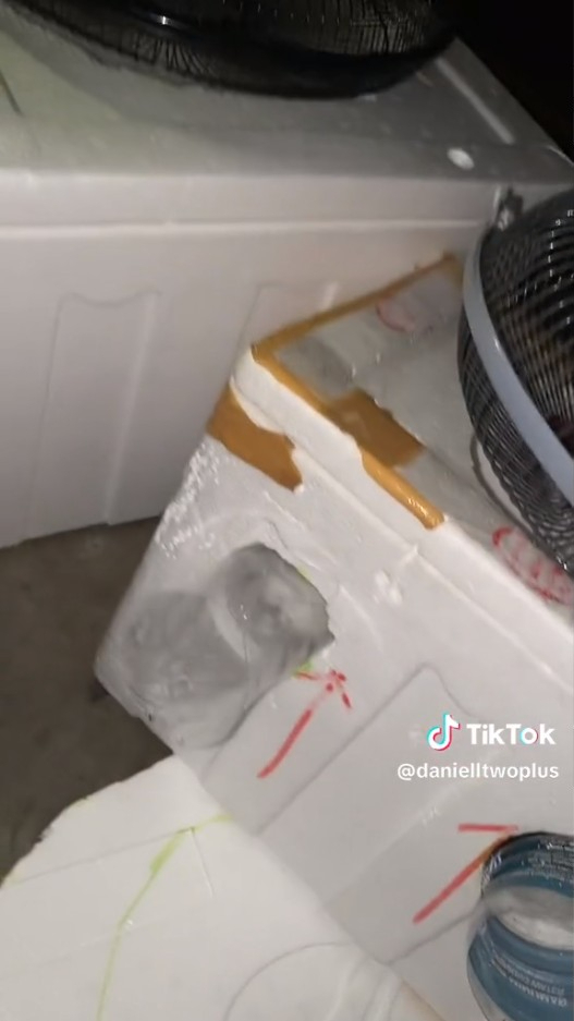 男大生將電風扇改造成冷氣