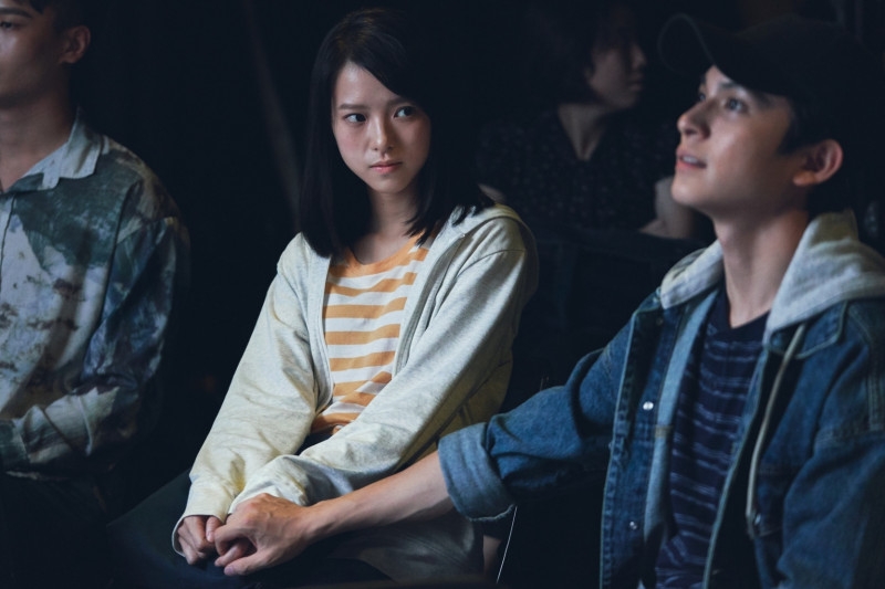 林暉閔在《親愛壞蛋》和項婕如有曖昧情愫。