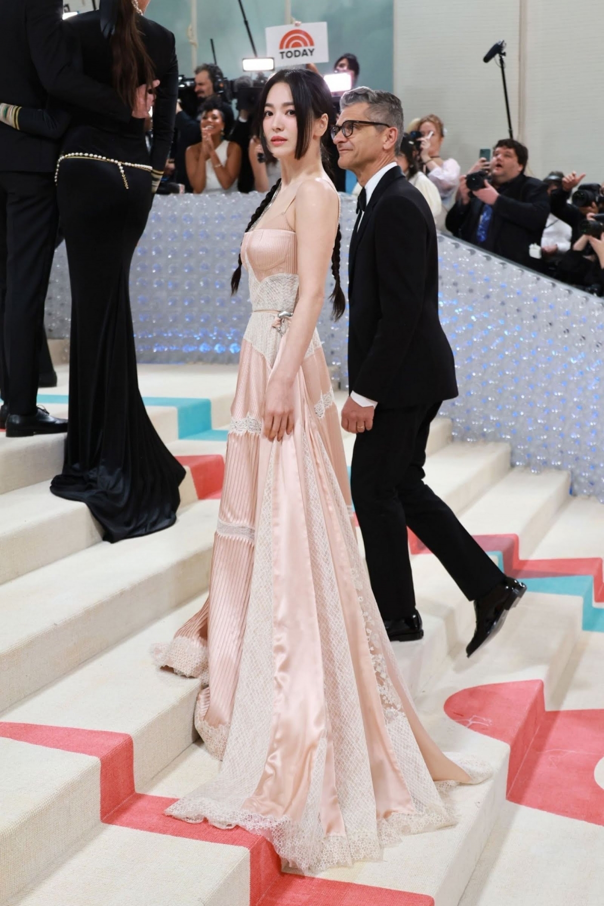宋慧喬出席2023 Met Gala
