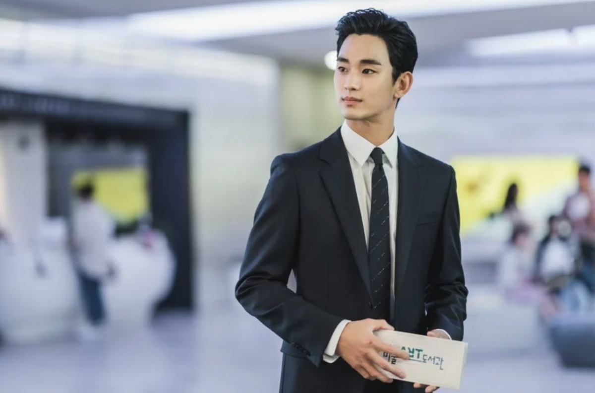 金秀賢飾演Queen集團的法務理事「白賢宇」