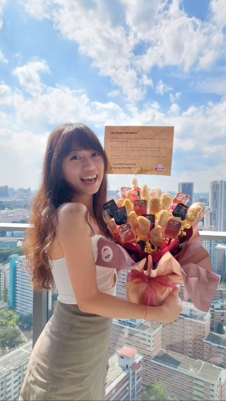 麥當勞送上麥克雞塊花束