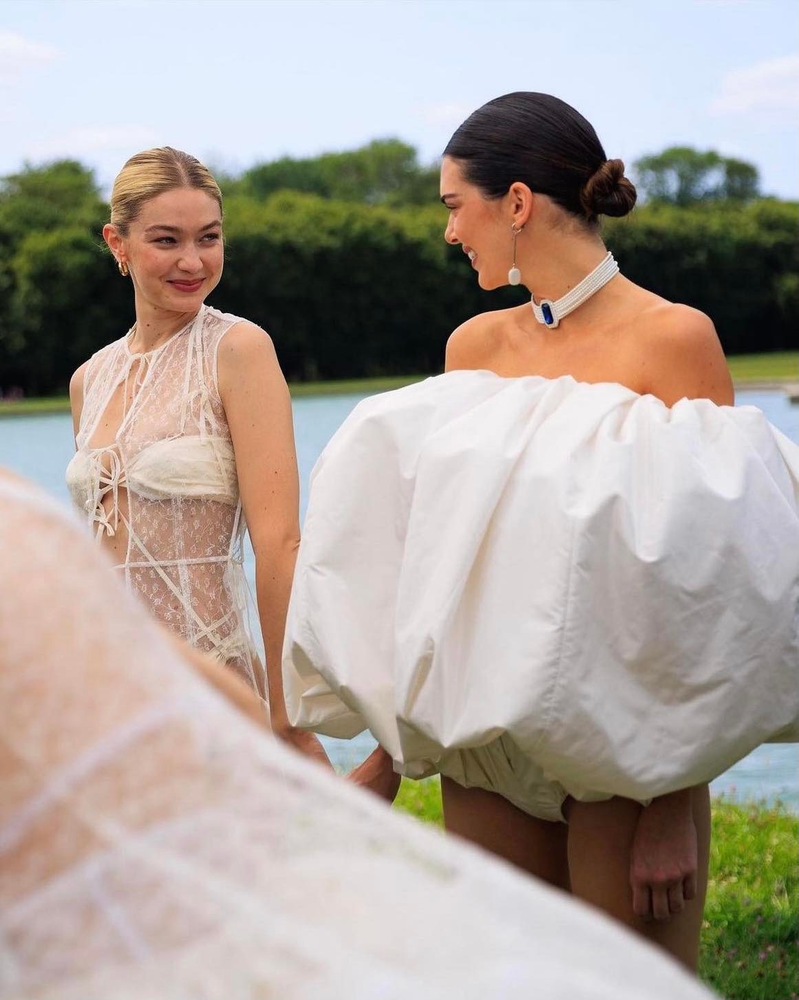 超模 Kendall Jenner 和 Gigi Hadid 