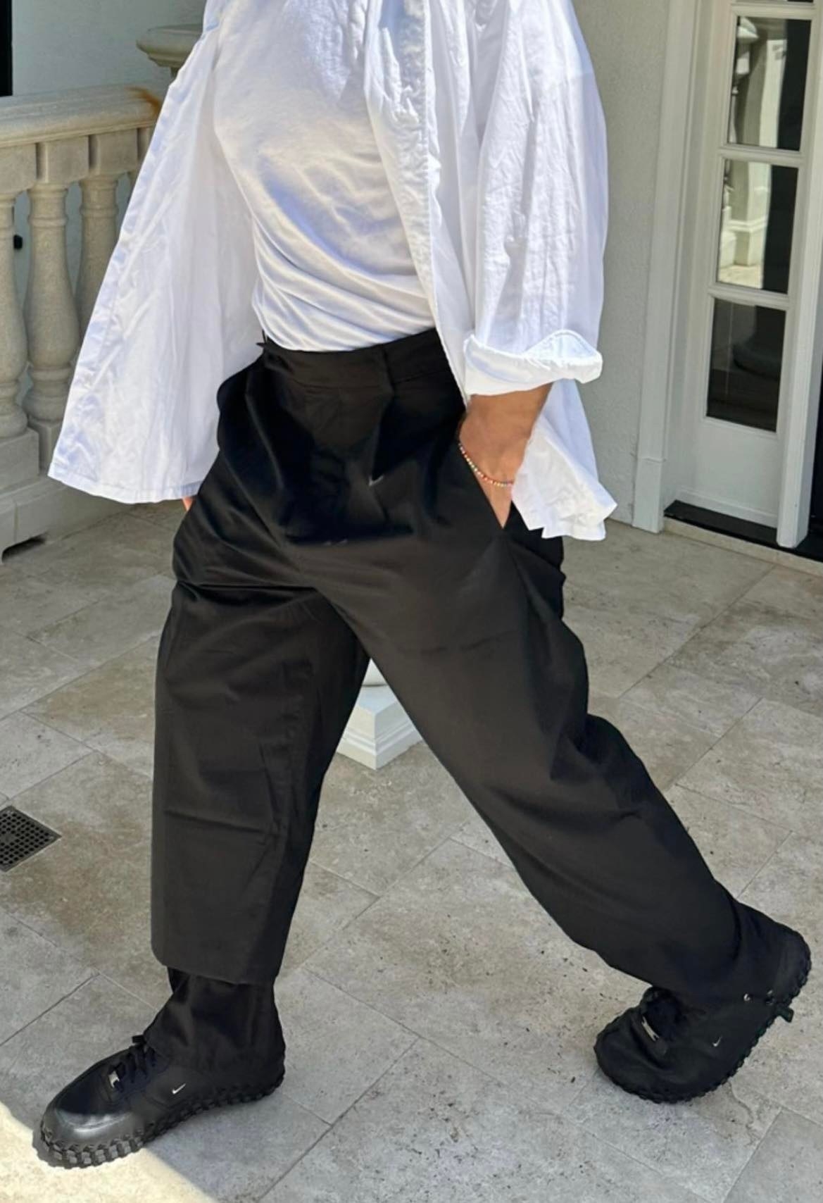 Jacquemus 品牌主理人 Simon Porte Jacquemus 穿上「JF1」