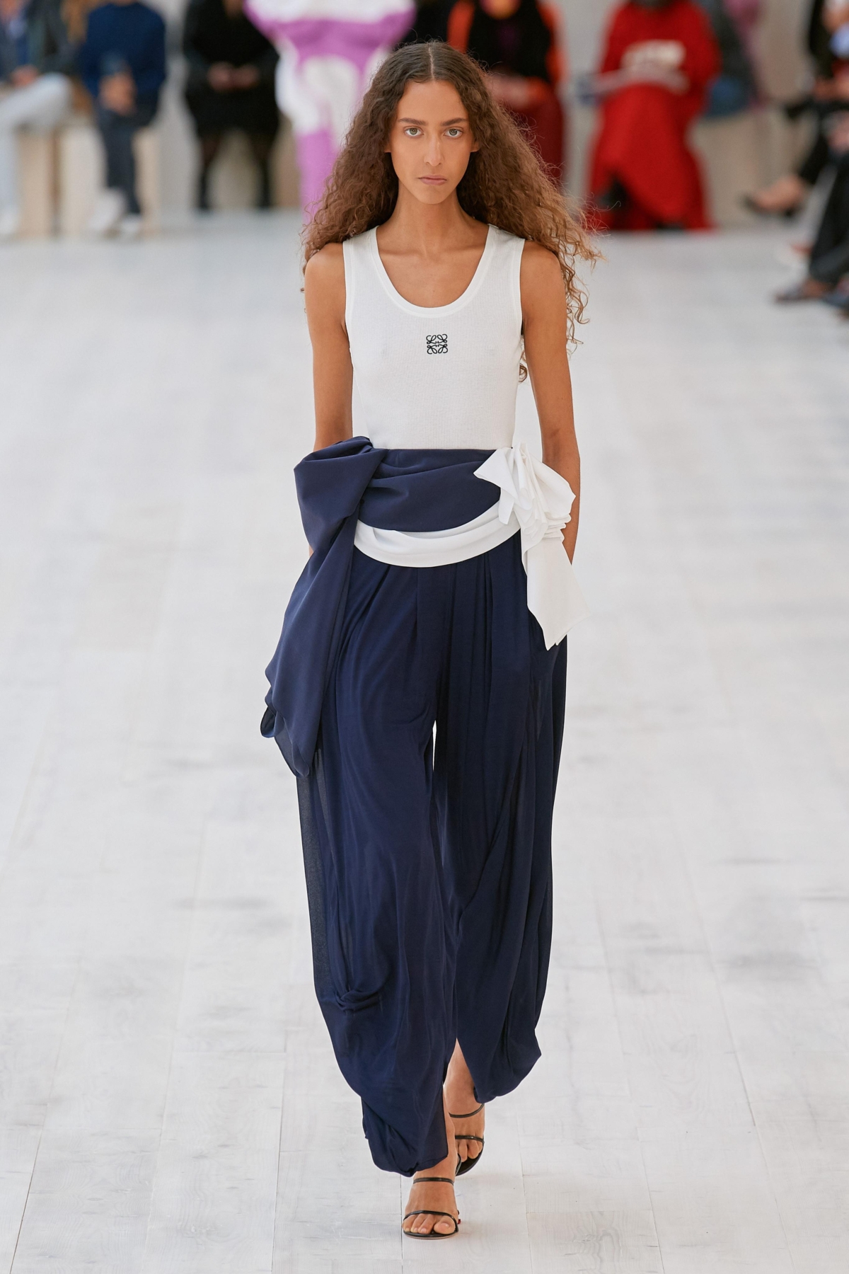 LOEWE 2022春夏系列
