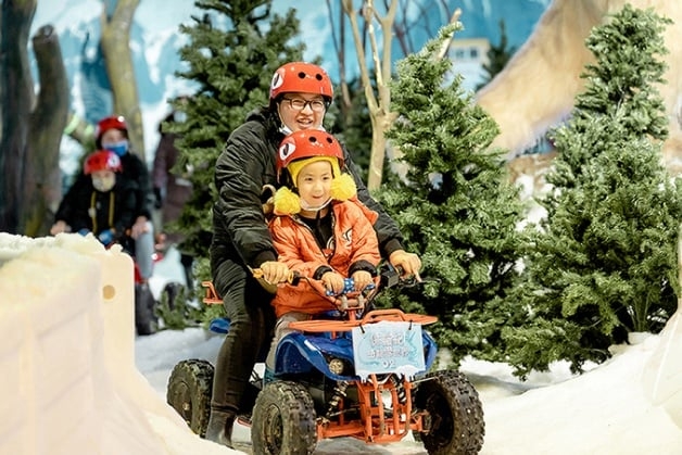 「侏羅紀×恐龍雪世界」打造零下空間