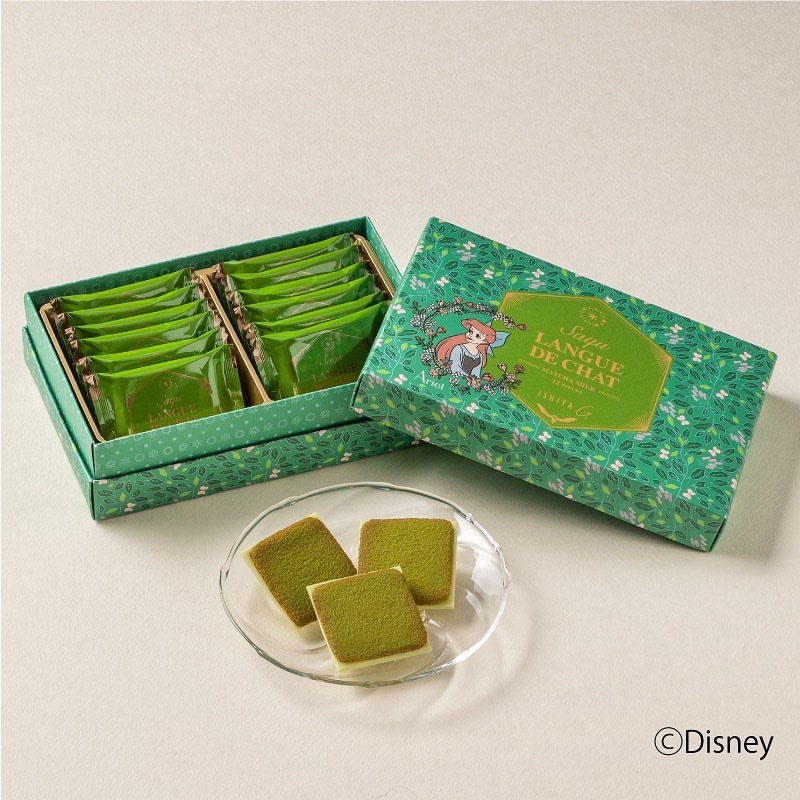 綠色的餅乾體是抹茶口味,香氣高雅。