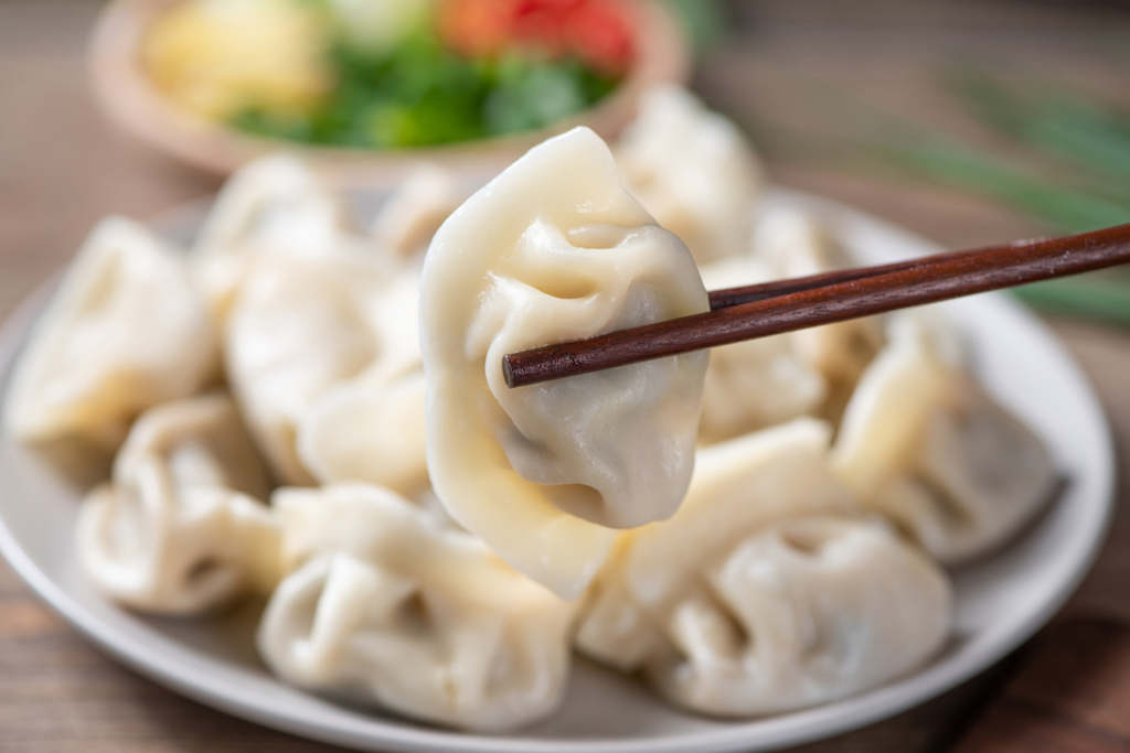 醫生指出,水餃湯幫助消化是錯誤的觀念。