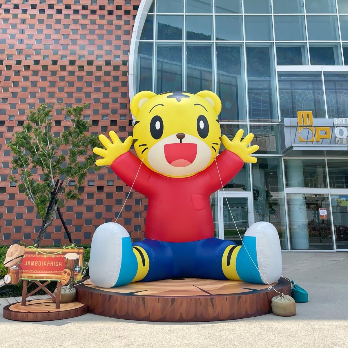 台南店是以「非洲草原獵遊大冒險」為概念