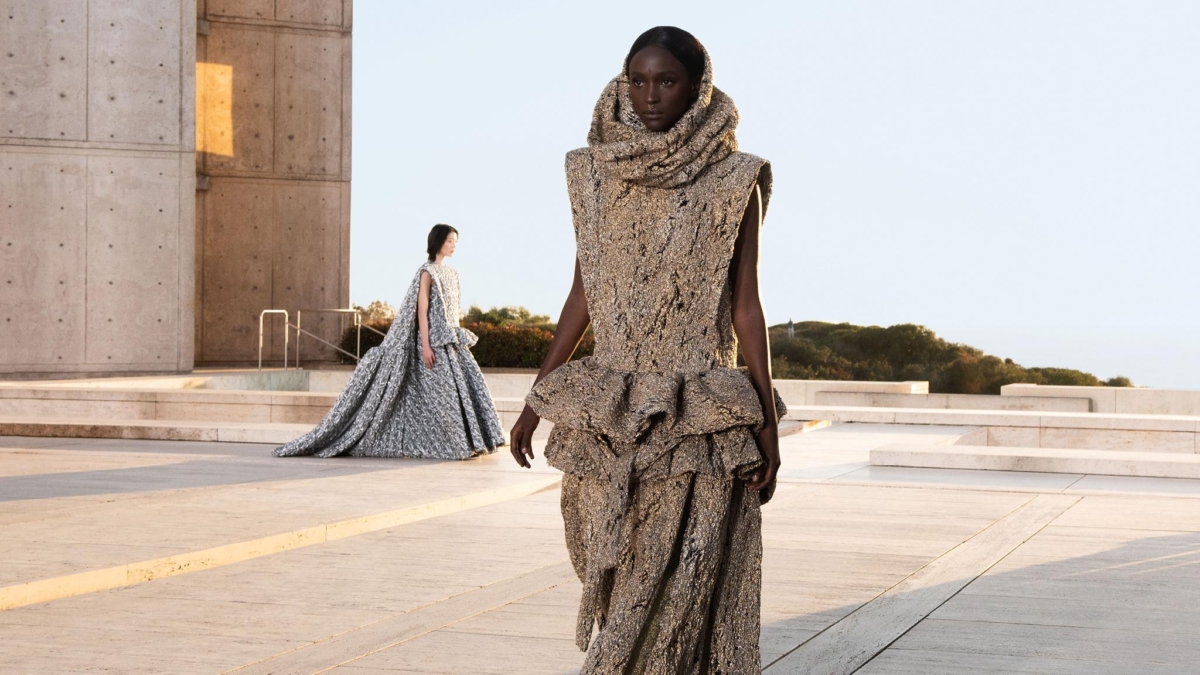 2023 Louis Vuitton 早春大秀選址於美國加州的索爾克研究院（Salk Institute）