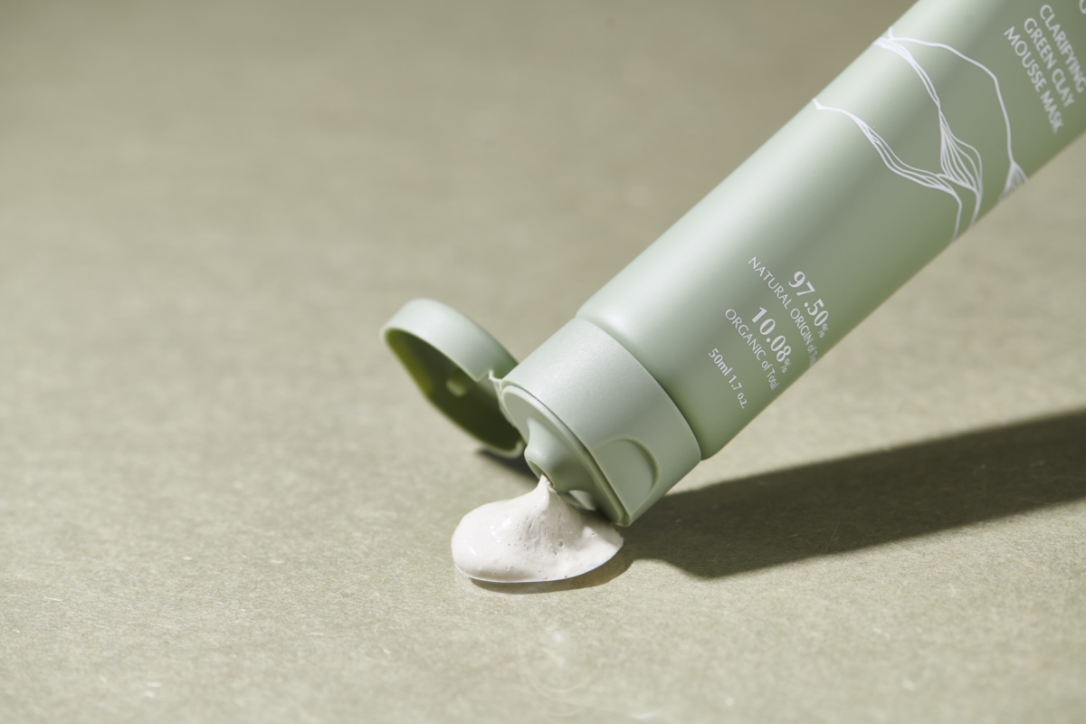 童顏有機 淨膚平衡綠石泥膜慕絲，50mL，NT$980