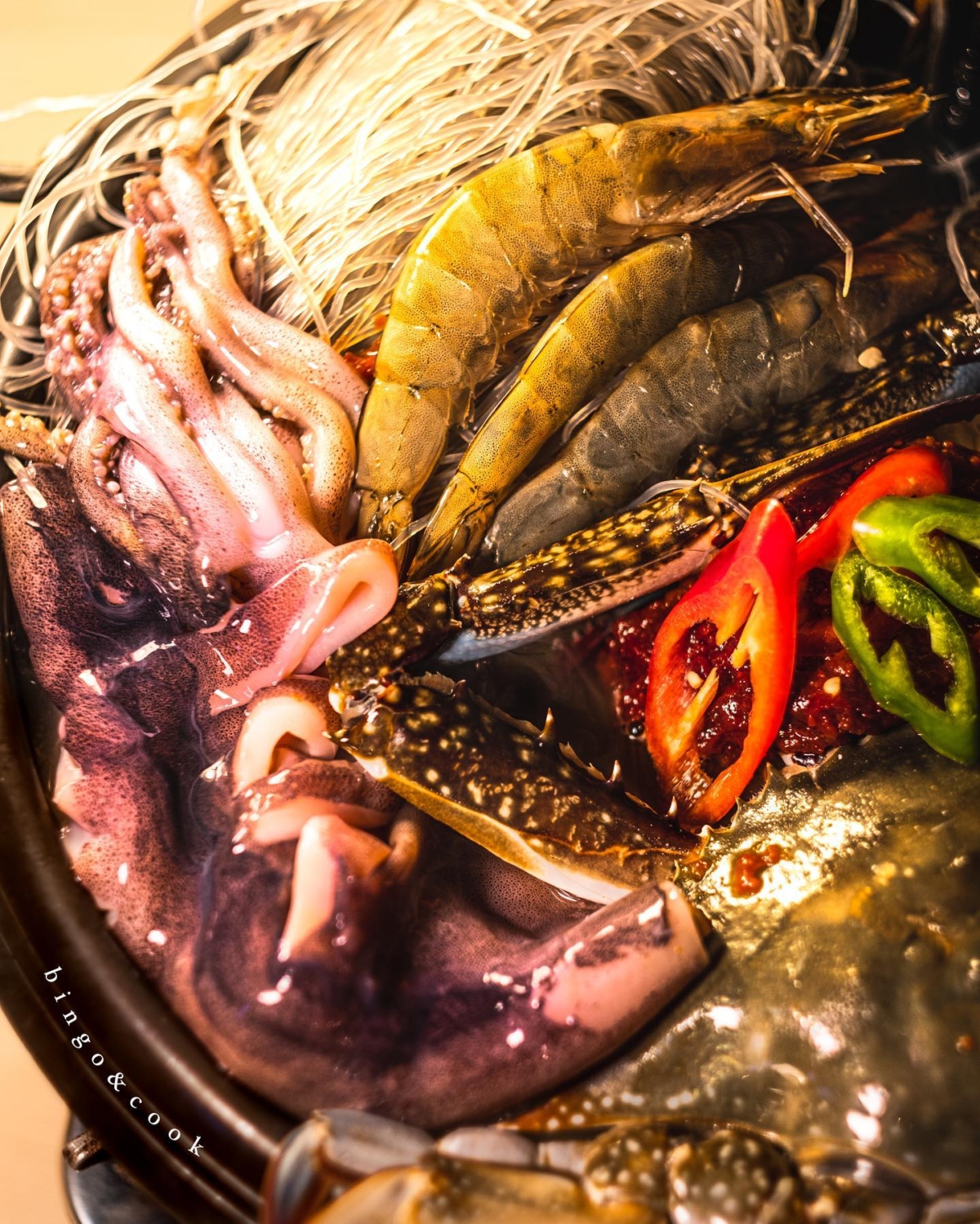 花蟹魷魚海鮮鍋料好澎湃難怪熱賣！