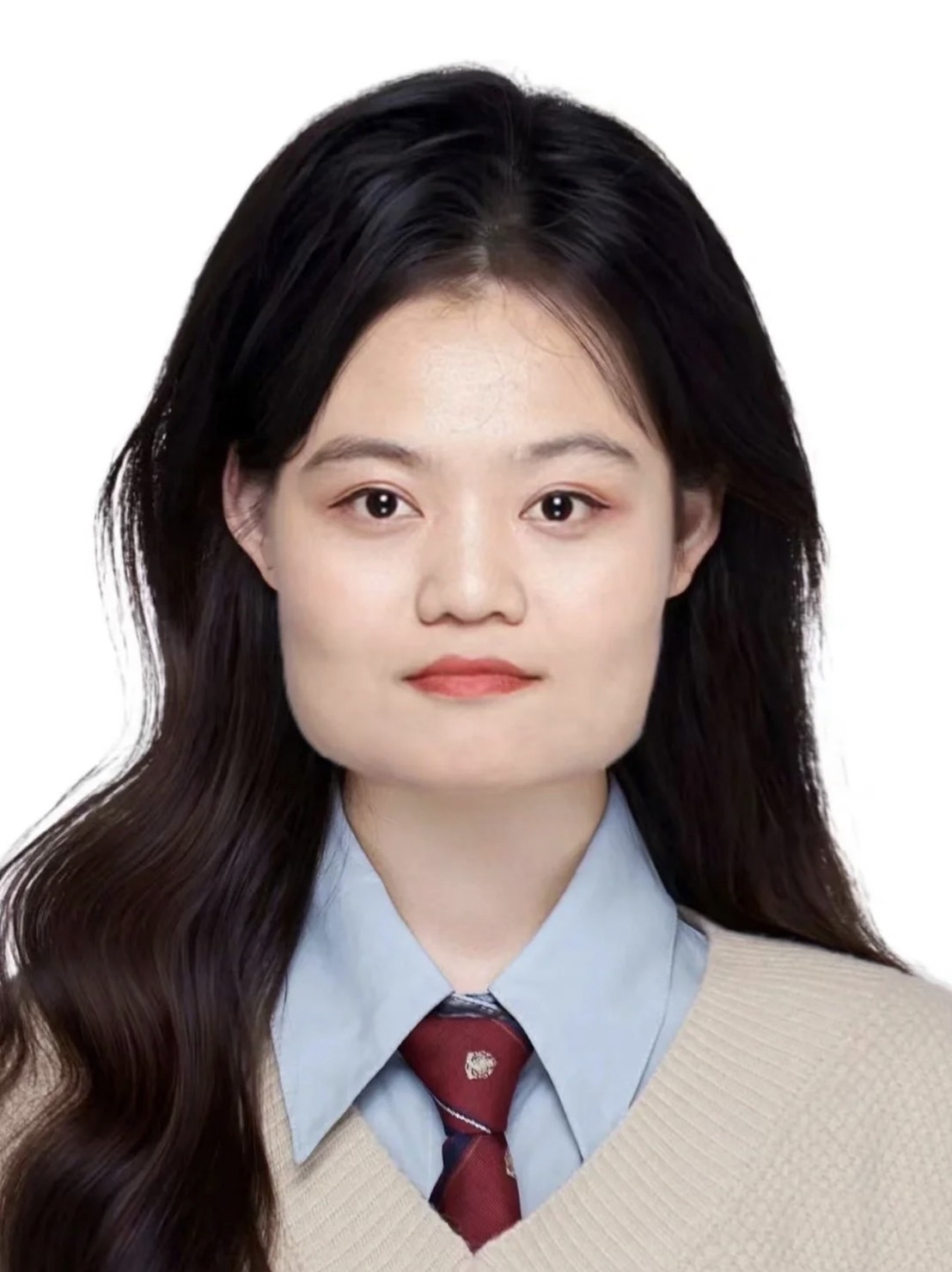 正妹花錢拍證件照被P成「方形臉」