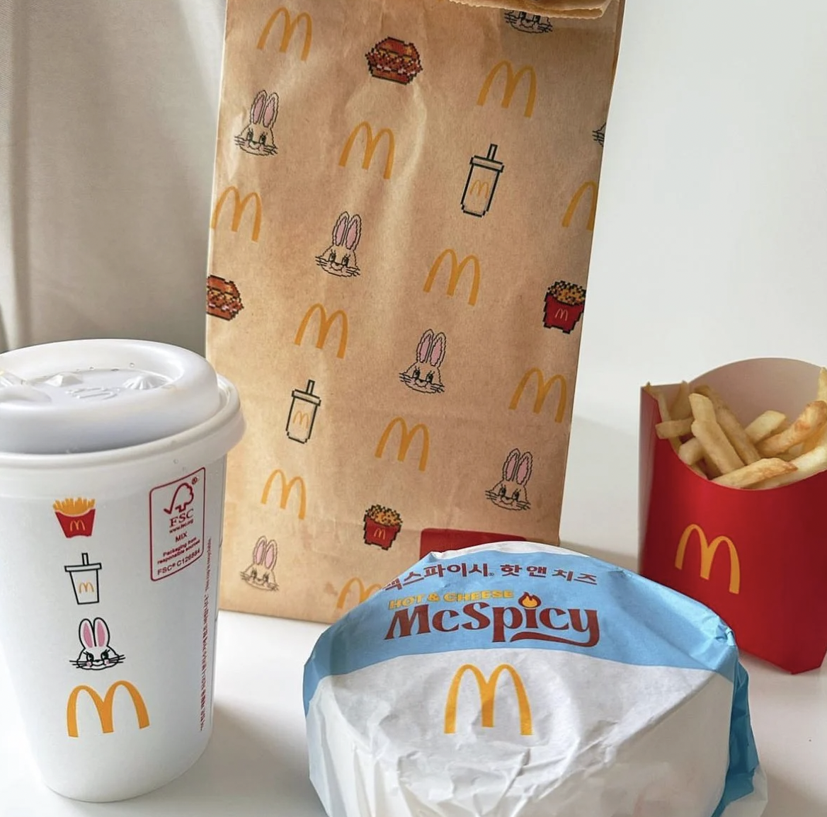 NewJeansX麥當勞聯名套餐包裝