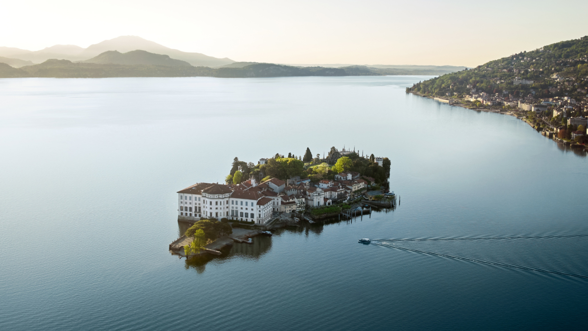 2024 Louis Vuitton 早春系列選址於義大利美麗島 (Isola Bella) 