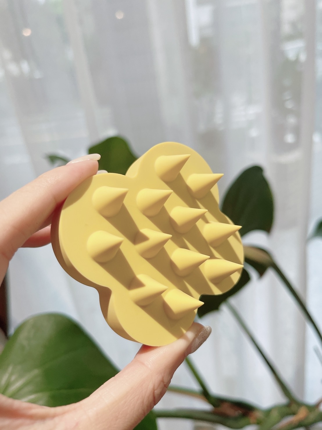 uka 舒活頭皮按摩刷 中硬(澀谷黃),NT$680