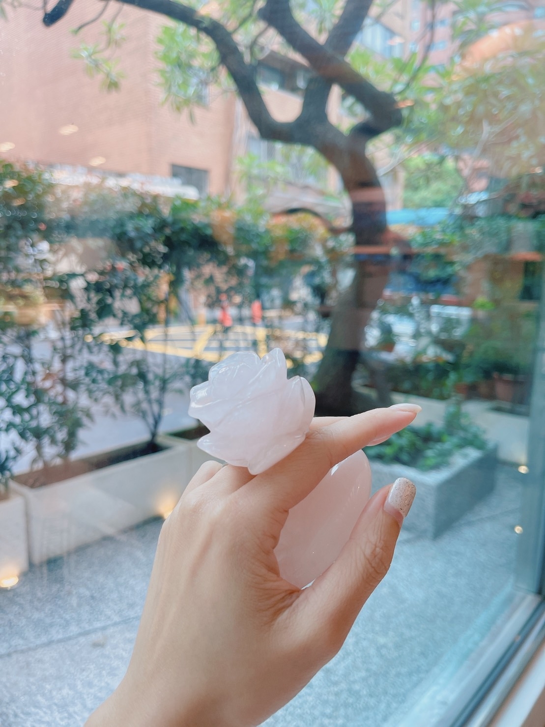 迪奧 玫瑰石英活絡按摩板,NT$6,700