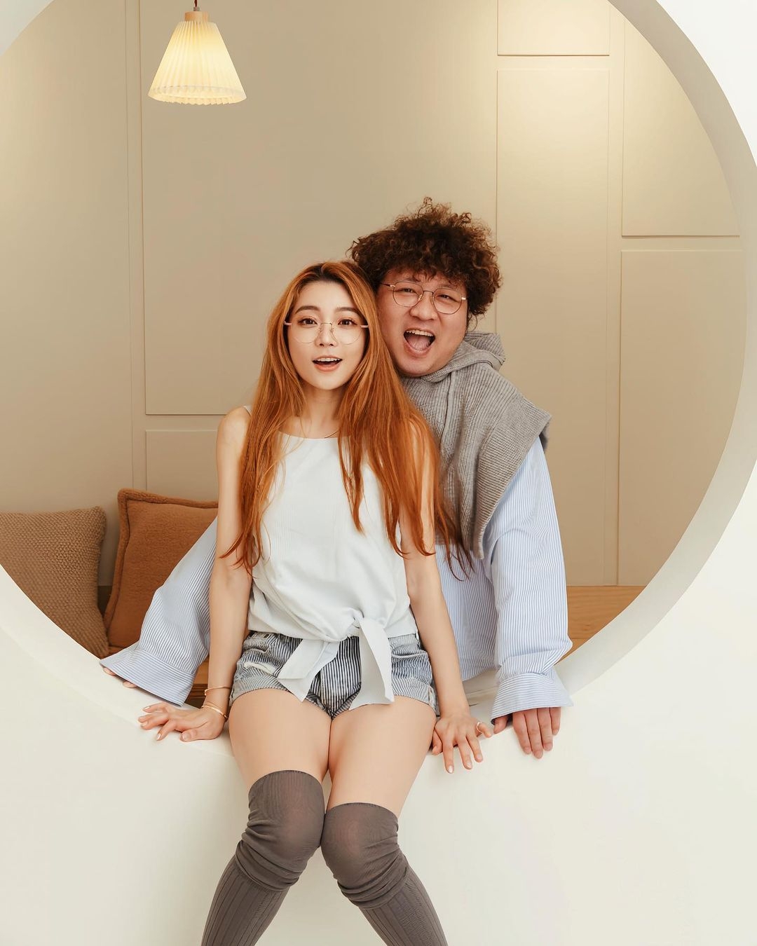 納豆驚喜探班依依