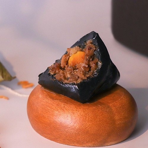 肉燥鹹蛋黃粽子