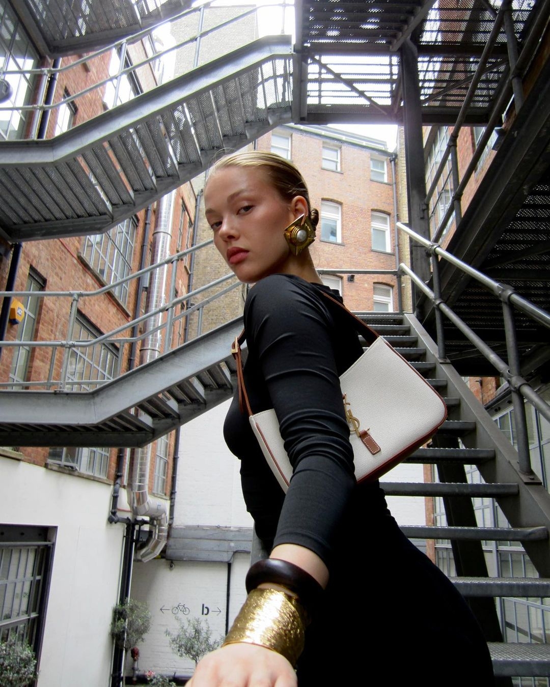 Jessica Alexander x SAINT LAURENT LE 5 À 7帆布及皮革HOBO手袋