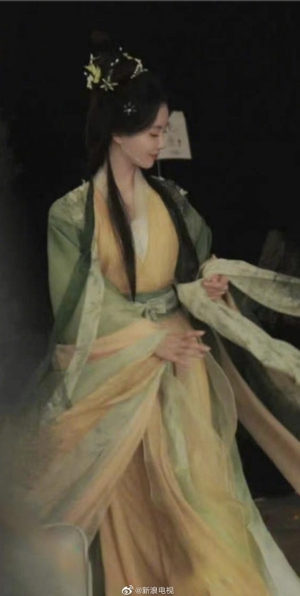 《狐妖小紅娘竹業篇》劉詩詩微笑路透照。