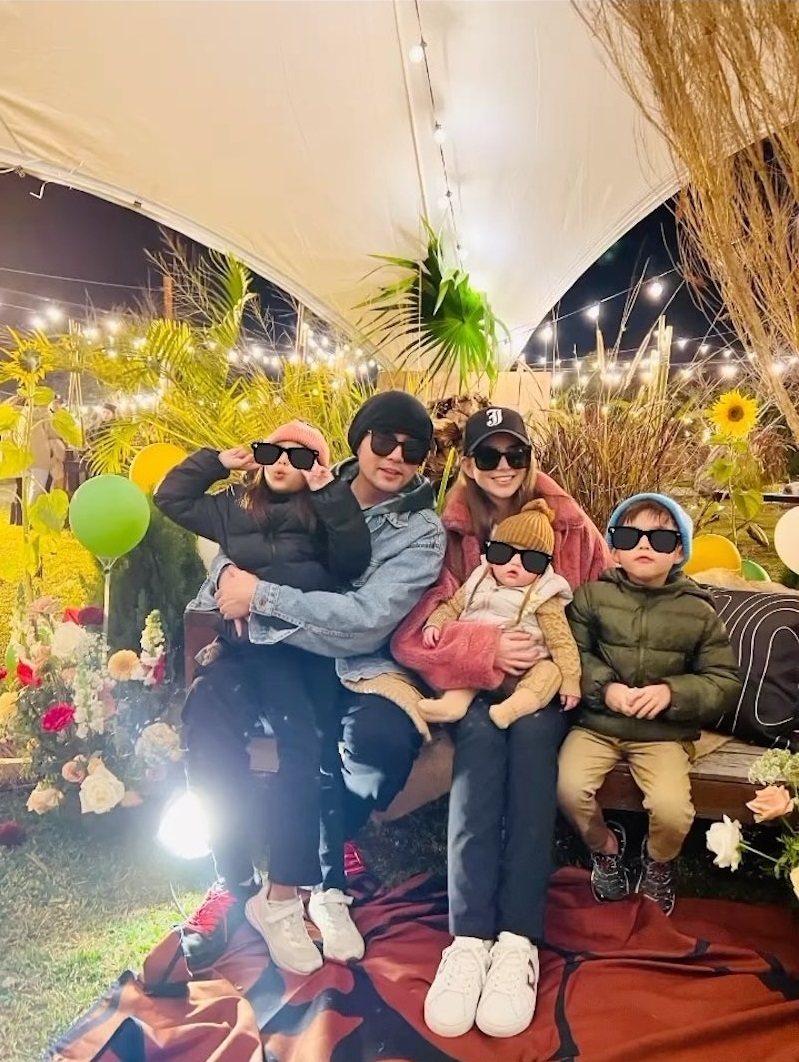 周杰倫、昆凌與3個孩子一家五口相當美滿。