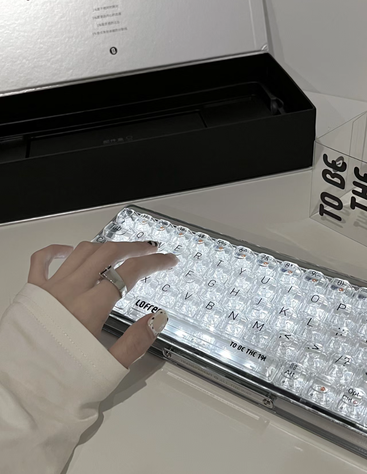 社群爆紅透心涼「冰塊鍵盤」