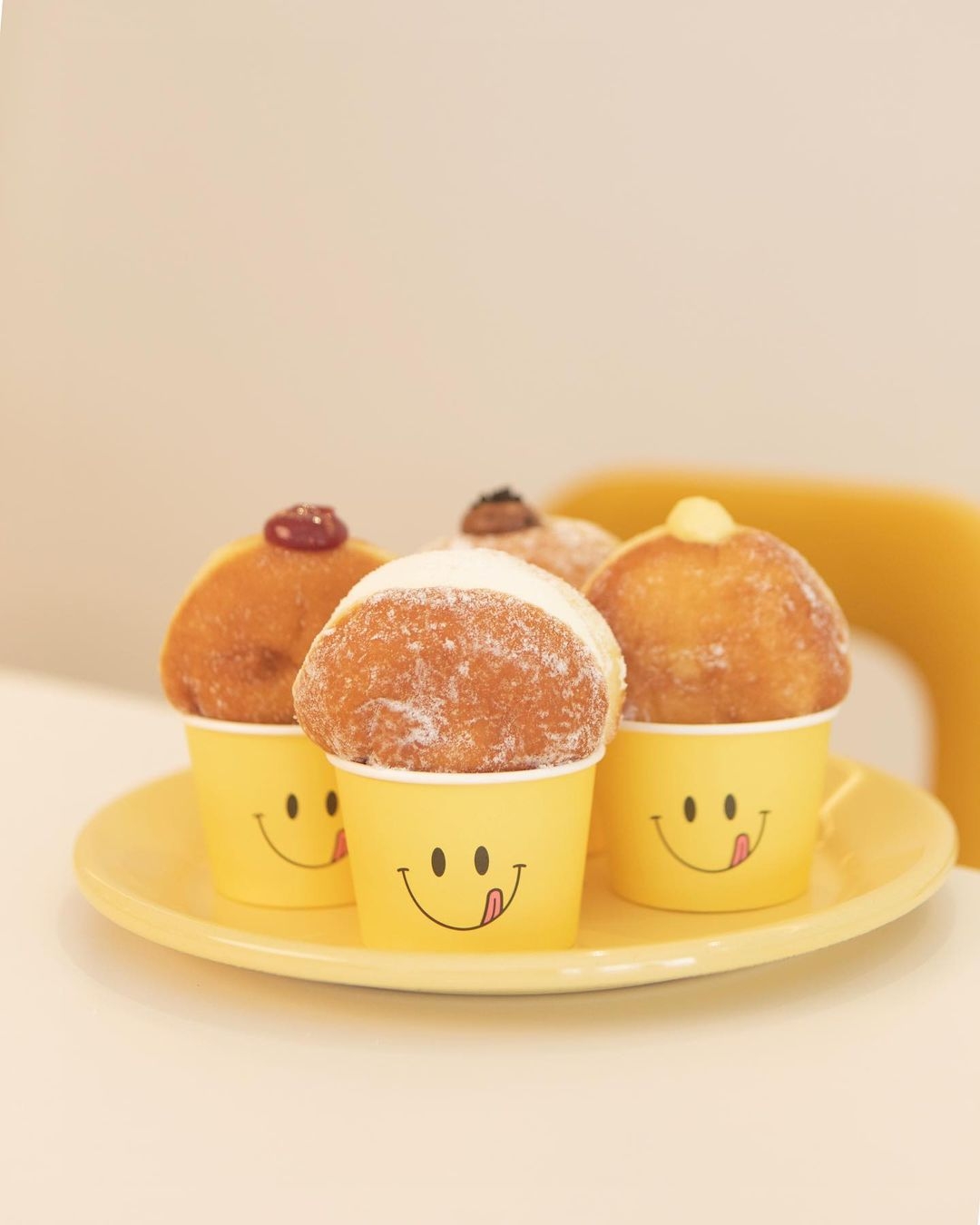 Knotted甜甜圈精緻可愛。