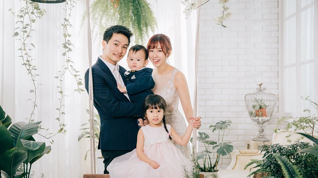 楊銘威、方志友帶球結婚引發話題。