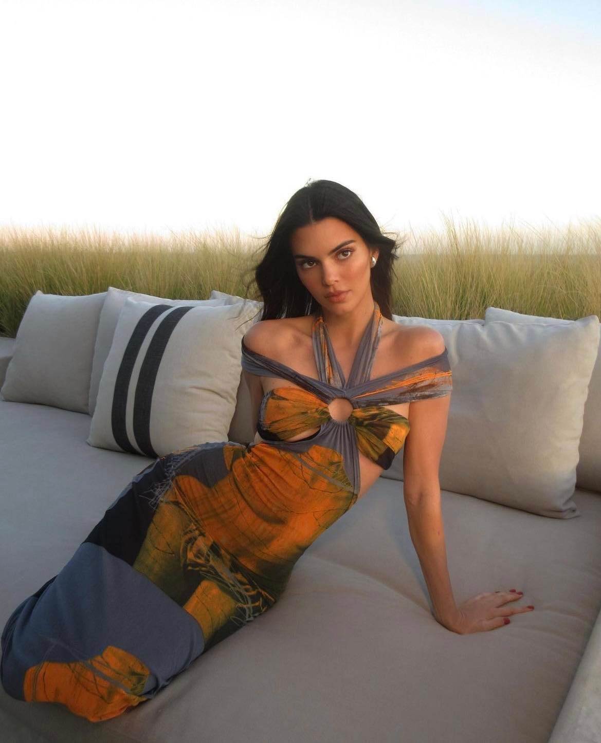 Kendall Jenner 身穿Jean Paul Gaultier 1999 春夏系列