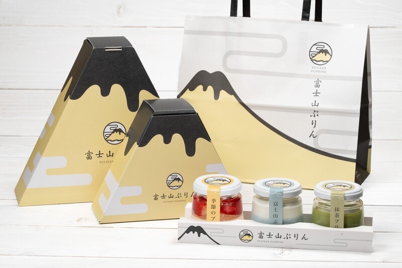 「富士山布丁專賣店」運用巧思，光是包裝就很吸睛。