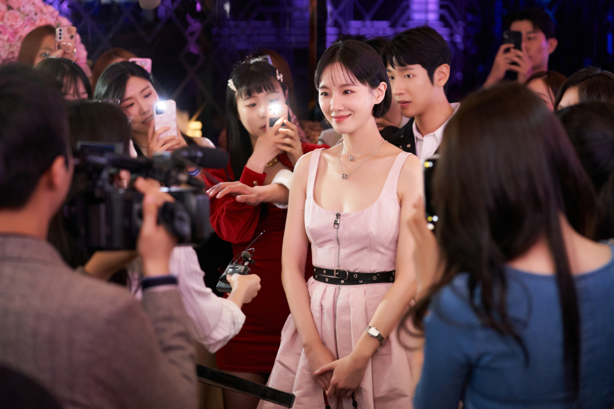 Netflix韓劇《絕世網紅》女主角朴圭瑛由眾星朴圭瑛、姜敏赫、李清娥、李東健、全烋星等演員主演